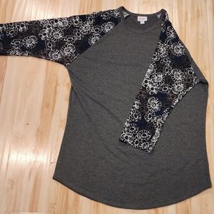 LulaRoe Randy shirt. Gray body, flower sleeves. Size XL